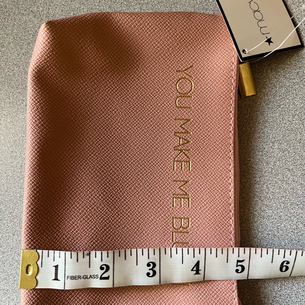 Macy's Pink Makeup Bag NWT - Picture 8 of 9